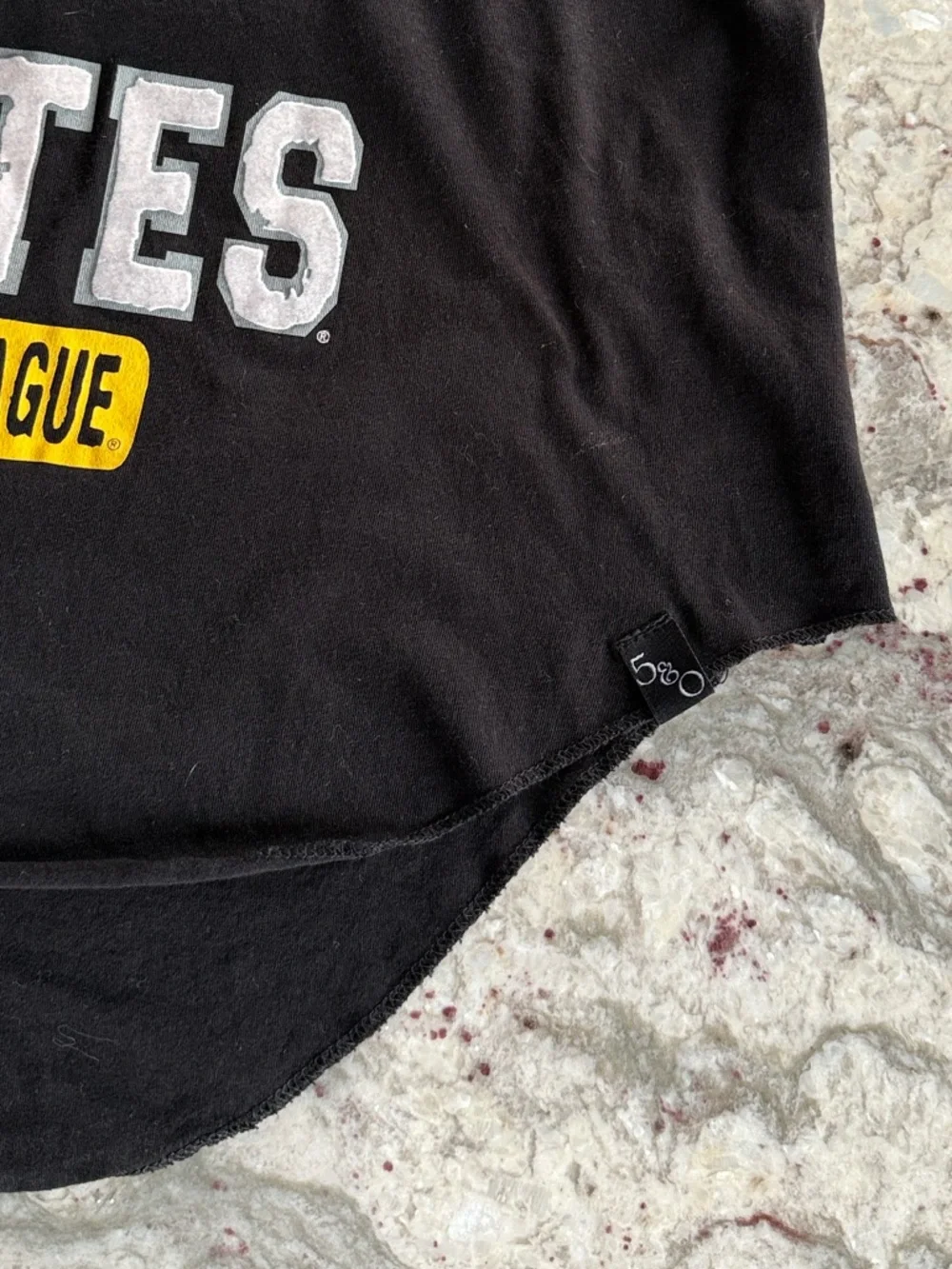 5th & Ocean MLB Genuine Merchandise Pittsburgh Pirates Baseball Tee - Picture 6 of 8